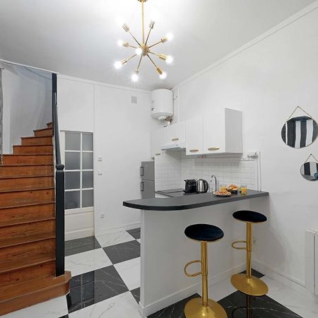 Apartmán Black & White - Chic & Petit Maison- Pigalle 9Eme Paříž Exteriér fotografie